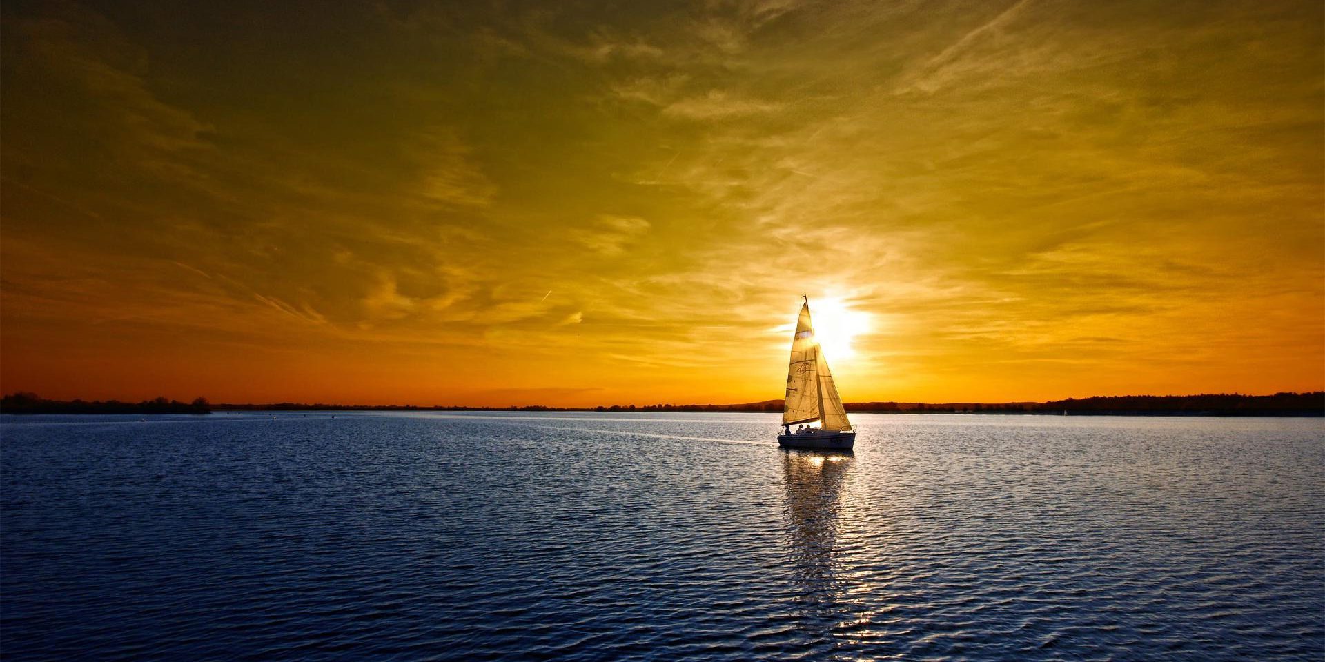sailboat-lake-sunset